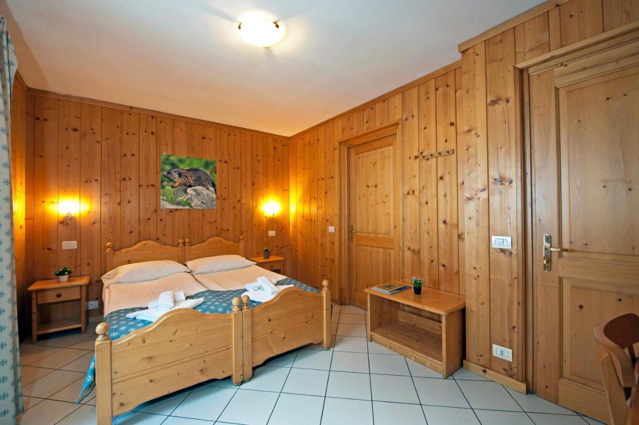 Aalts Dorf Hotel Riale  Ngoại thất bức ảnh