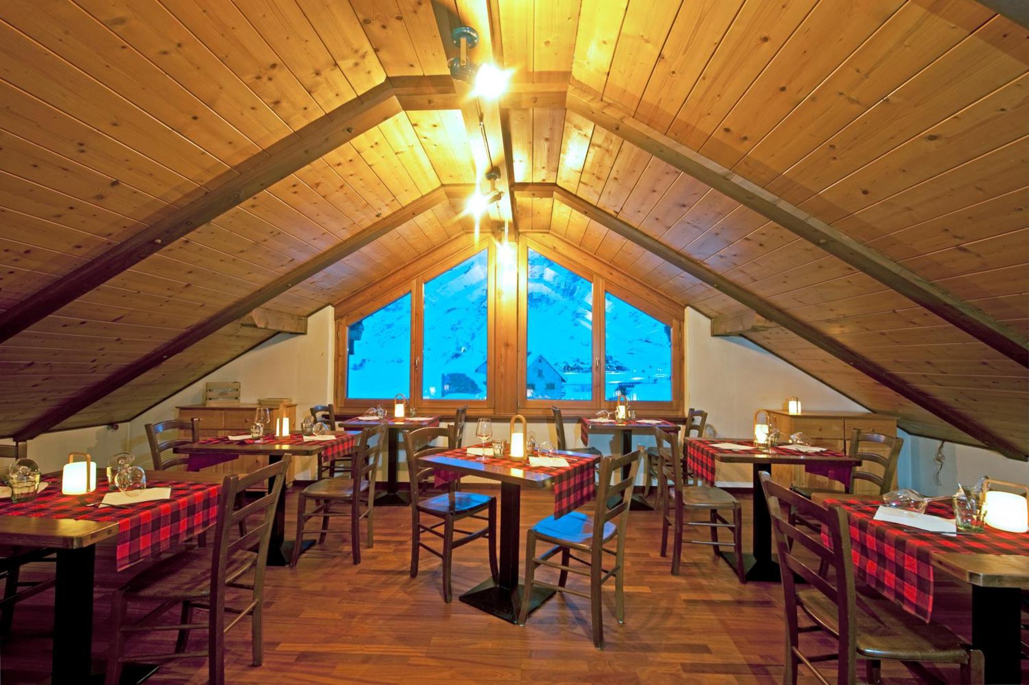 Aalts Dorf Hotel Riale  Ngoại thất bức ảnh